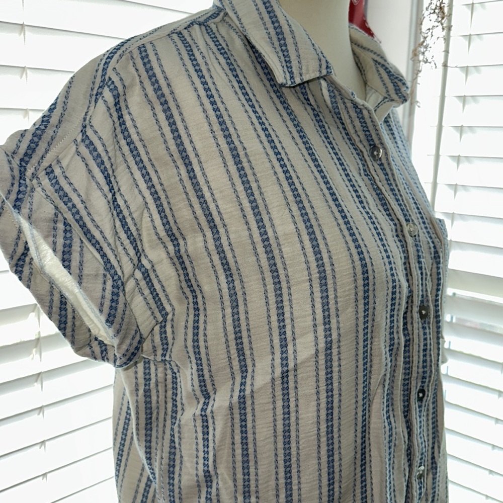SOLD Faherty Ocean Catalina Stripe Ivory & Blue Short Sleeve Top EUC - Picture 5 of 16
